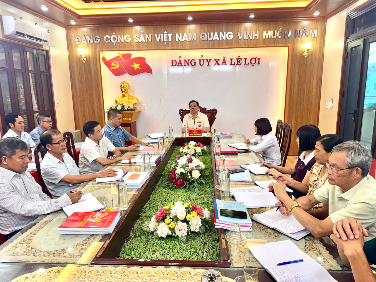 Đảng ủy xã Lê Lợi tổ chức hội nghị bồi dưỡng nghiệp vụ công tác xây dựng Đảng và kiểm tra, giám sát cho bí thư chi bộ năm 2026