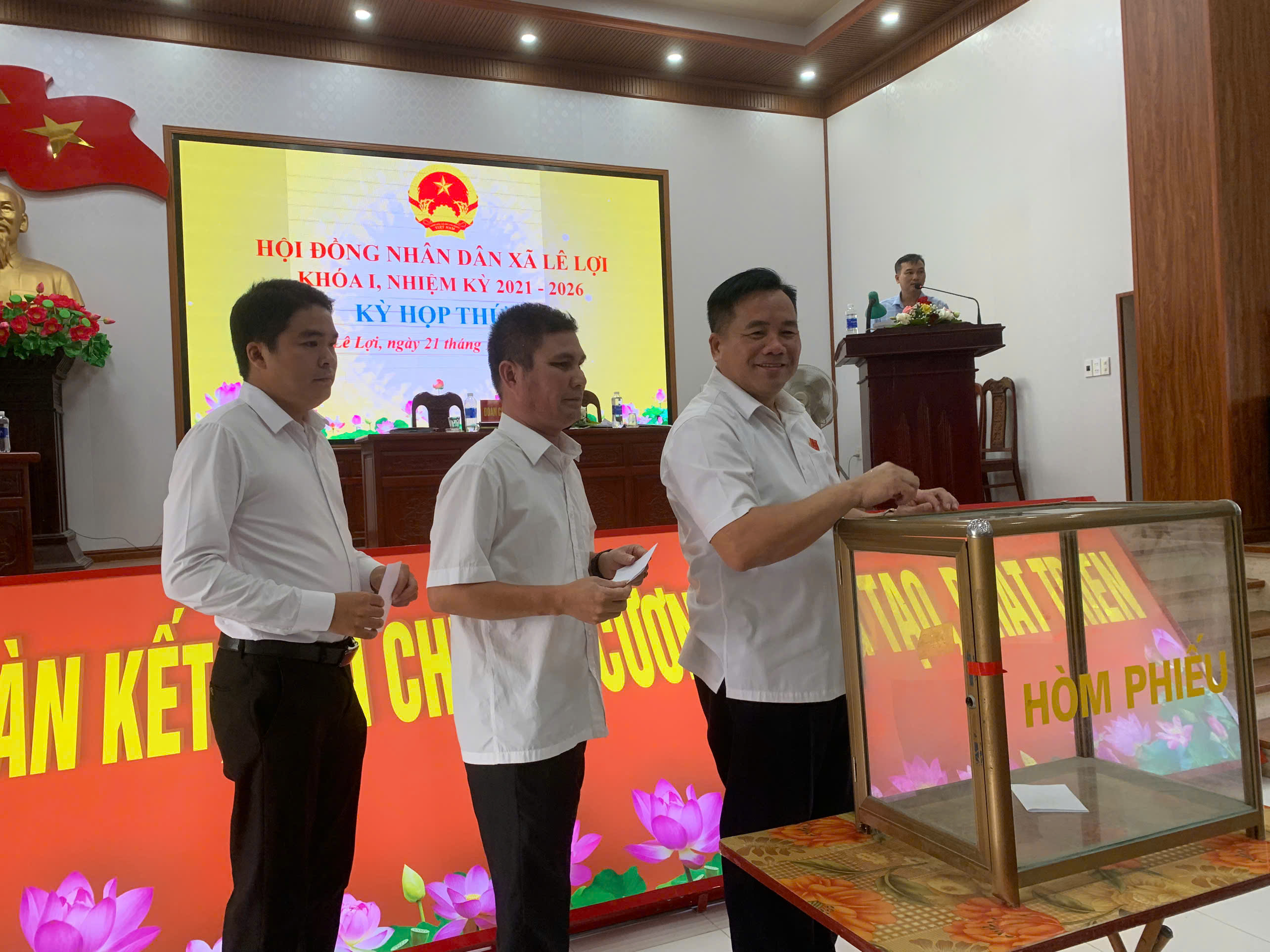 Hội đồng nhân dân xã Lê Lợi nhiệm kỳ 2021 – 2026 tổ chức kỳ họp thứ III giải quyết công việc phát sinh đột xuất