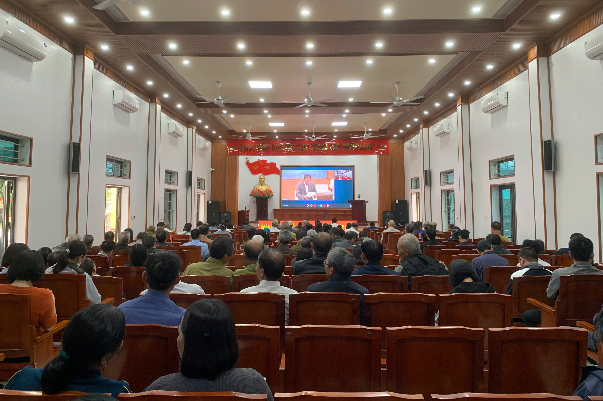 Hội nghị trực tuyến toàn quốc triển khai công tác bầu cử đại biểu Quốc hội khóa XVI và đại biểu Hội đồng nhân dân các cấp nhiệm kỳ 2026–2031