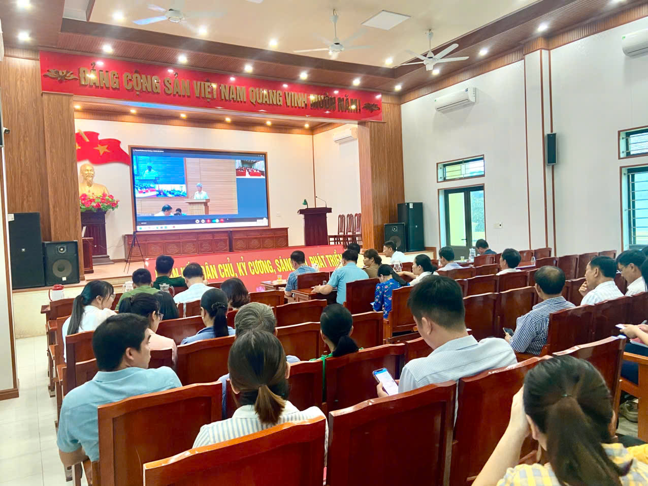 Hội nghị nghiên cứu, học tập, quán triệt, tuyên truyền và triển khai thực hiện nghị quyết Hội nghị lần thứ Ba, Ban Chấp hành Trung ương Đảng khóa XIV