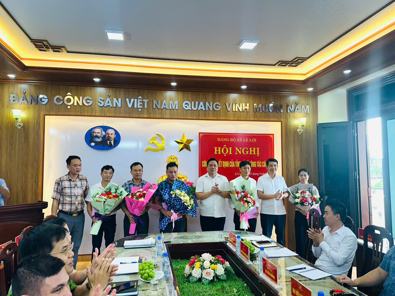 Hội nghị công bố quyết định của Tỉnh ủy về công tác cán bộ